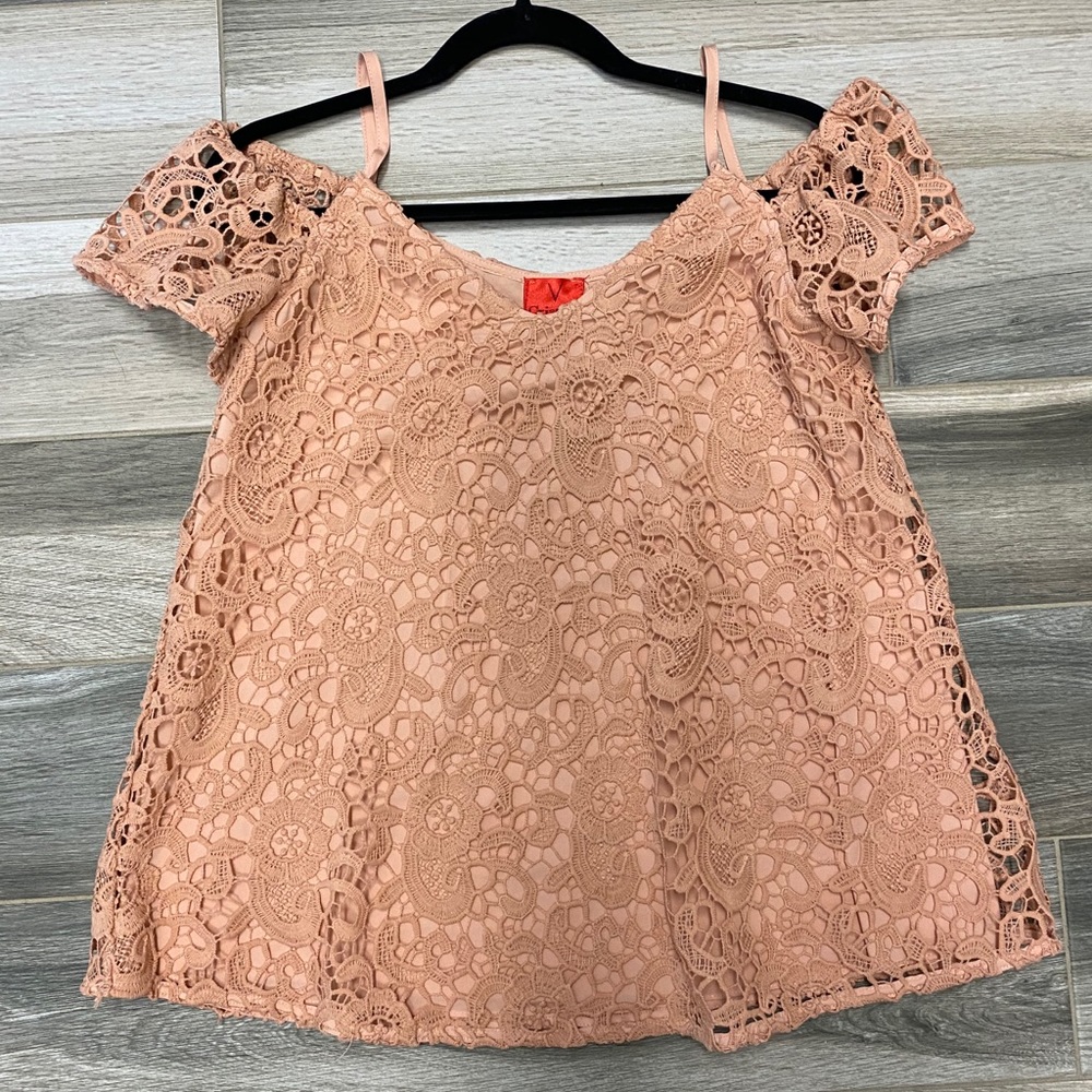 Lace shirt